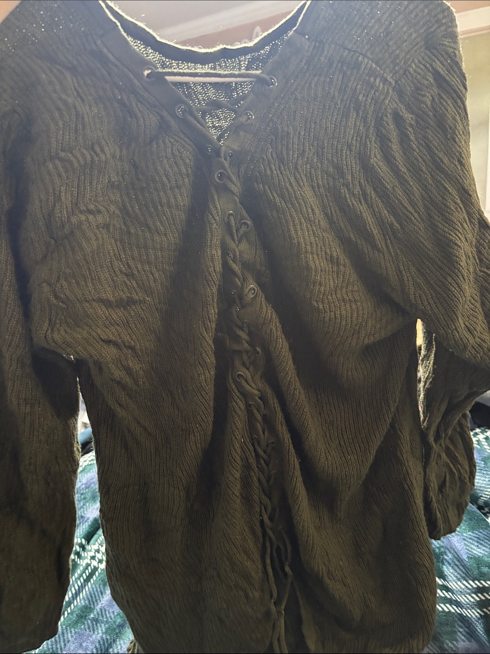New York & Company Olive Green Textured Long Sleeve Top